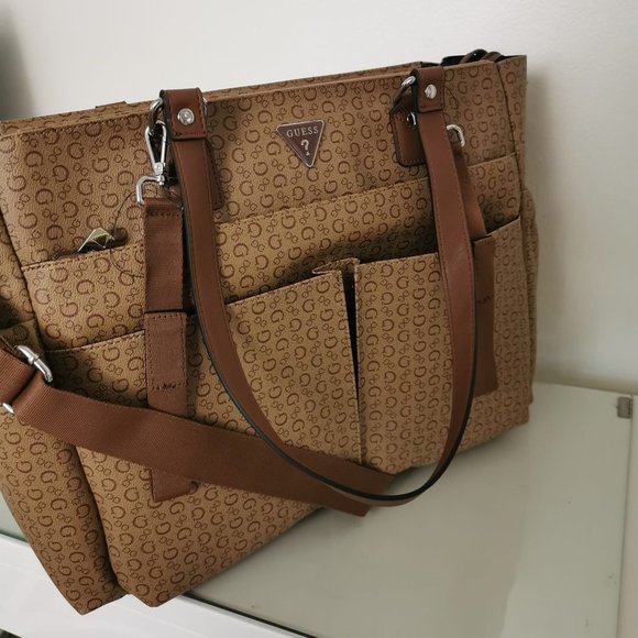 Guess Diaper Bag / Travel Bag | Color: Mocha| Size large - Picture 9 of 13
